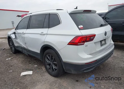 2022 Volkswagen Tiguan 2.0T Se z USA, uszkodzony, nr VIN 3VV2B7AX8NM138155